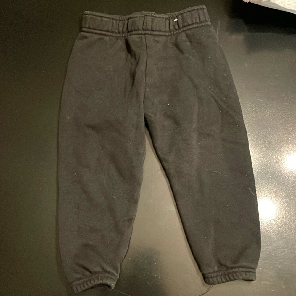 Black Sweat Pants l 24mo